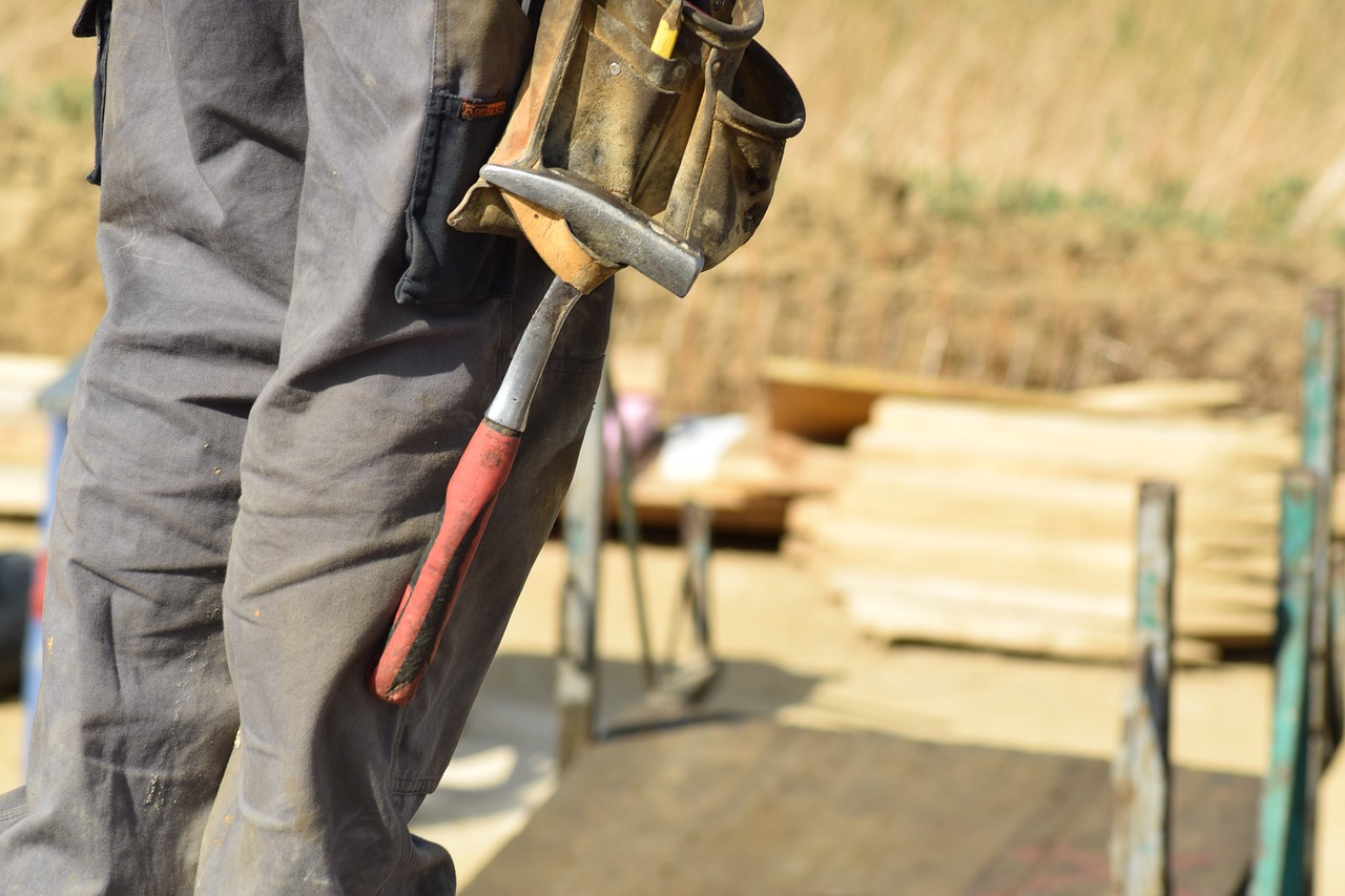 Comment poser du lambris au plafond ?